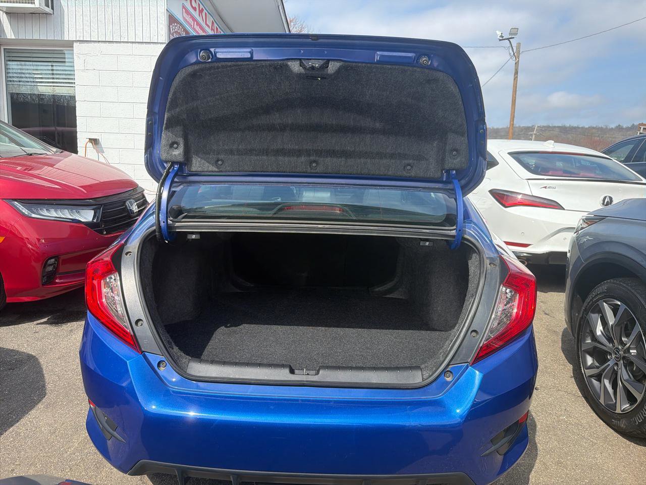 Used 2019 Honda Civic Sport image 10