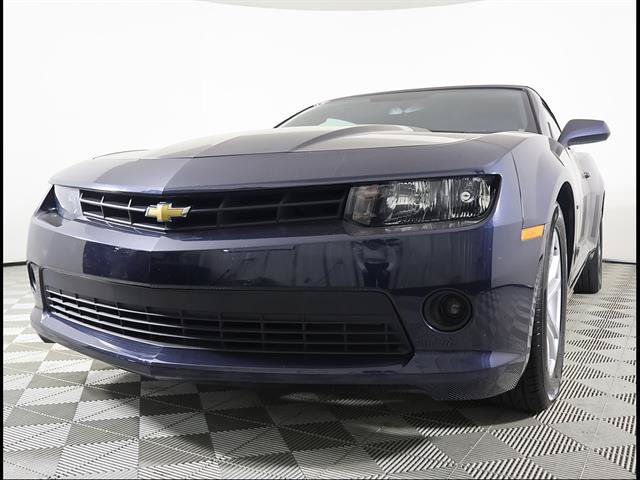 Used 2015 Chevrolet Camaro LT RWD image 3