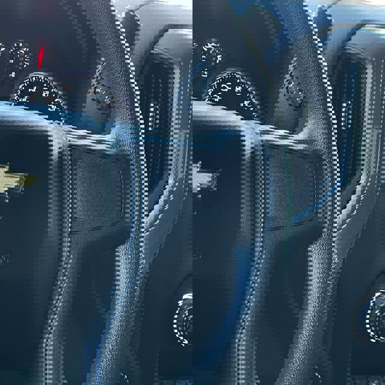 Used 2023 Chevrolet Silverado 1500 Custom image 15