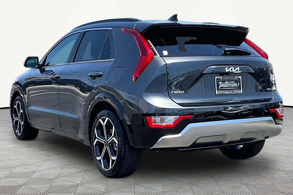 Used 2025 Kia Niro EX Touring FWD image 7