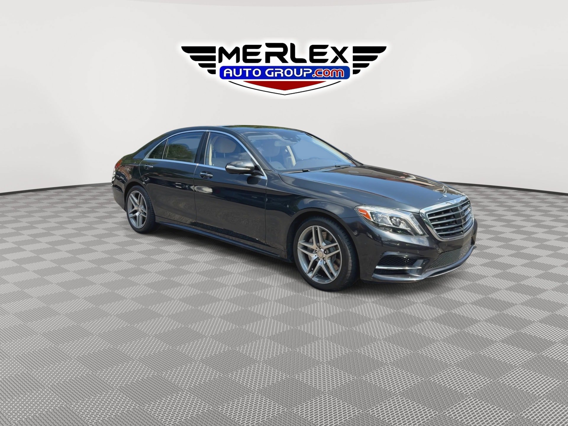 Used 2015 Mercedes-Benz S 550 4MATIC Sedan image 2