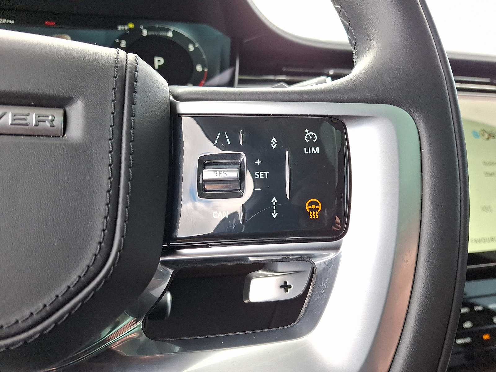 Used 2023 Land Rover Range Rover SE image 21