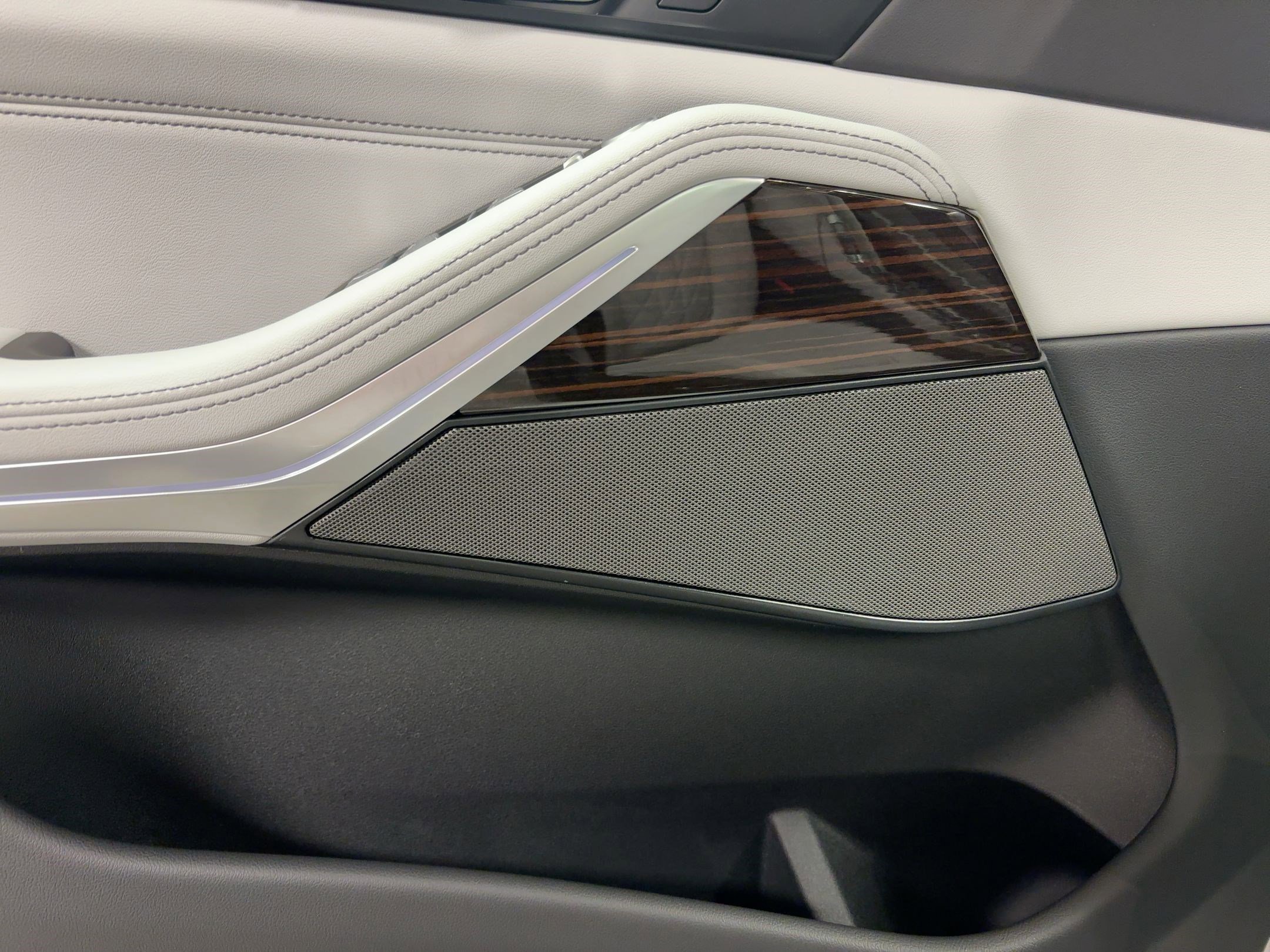 New 2026 BMW X7 xDrive40i w/ Premium Package image 22