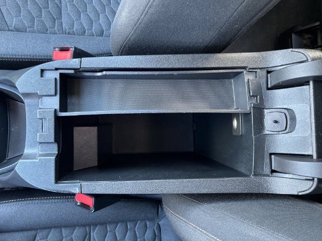 Used 2018 Chevrolet Equinox LT FWD image 24