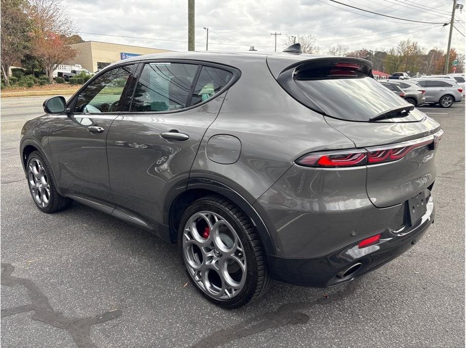 Used 2024 Alfa Romeo Tonale Veloce image 4