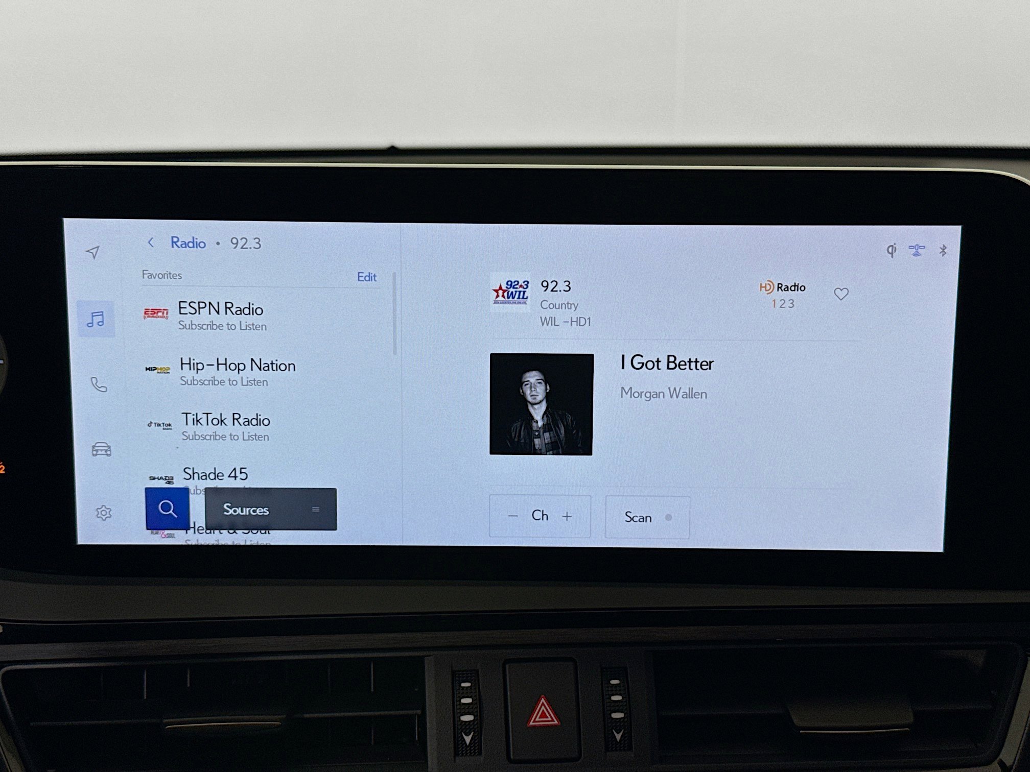 Certified 2023 Lexus ES 350 F Sport w/ Accessory Package (Z2) image 15