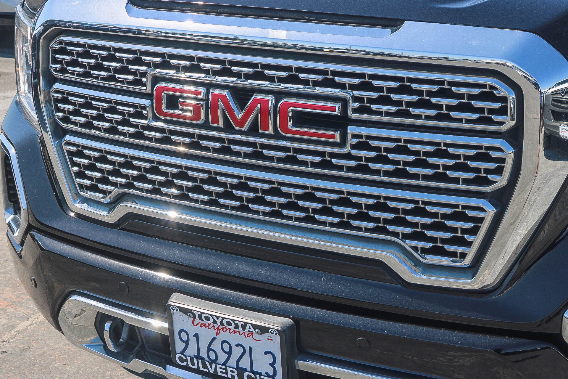 Used 2022 GMC Sierra 1500 Denali w/ Denali Premium Package AWD/4WD image 6