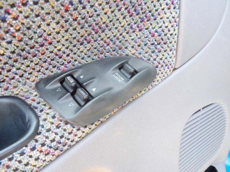 Used 1999 Dodge Ram 3500 Truck SLT image 9