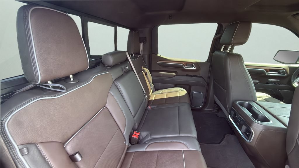 Used 2023 GMC Sierra 1500 Denali w/ Technology Package AWD/4WD image 18