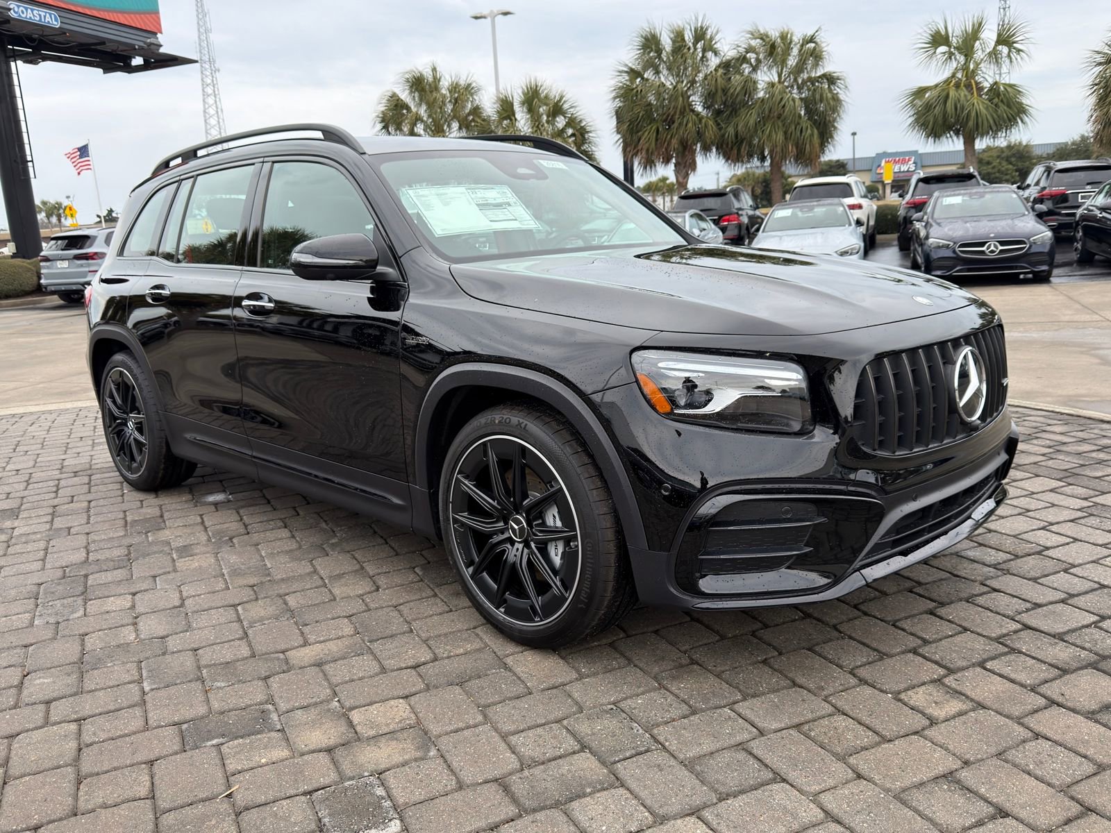 New 2026 Mercedes-Benz GLB 35 AMG 4MATIC image 7