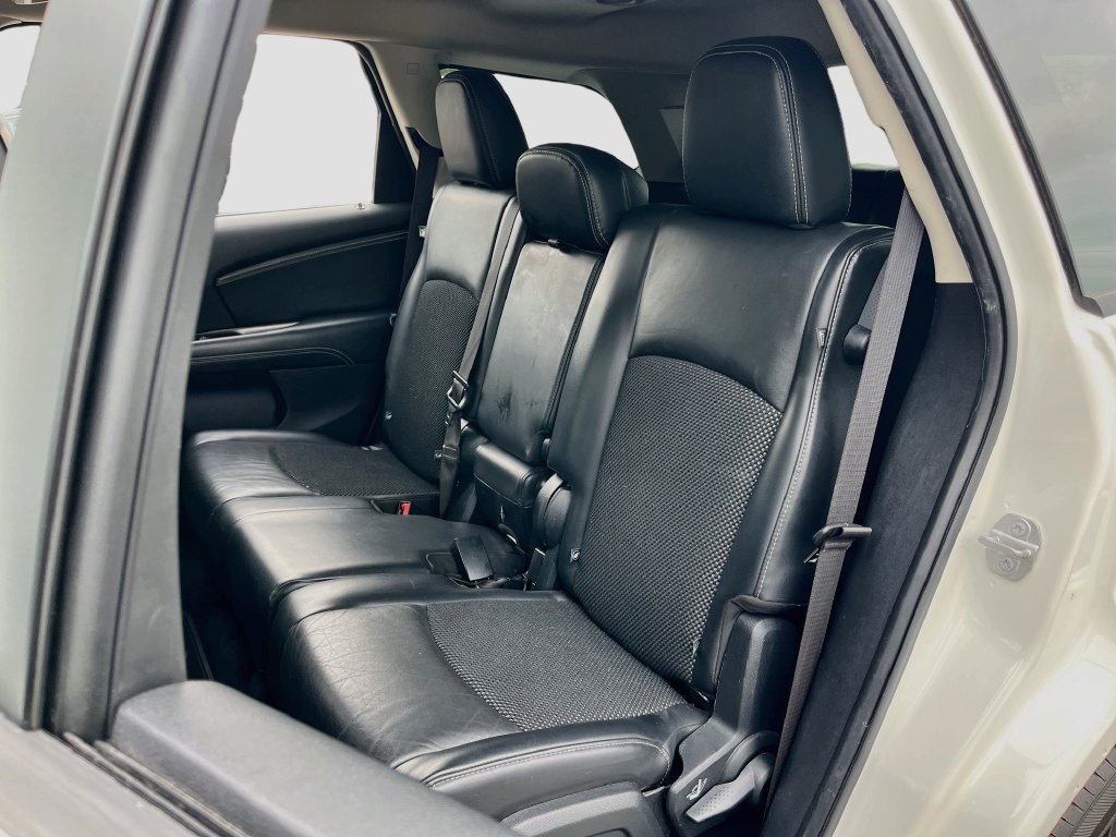 Used 2020 Dodge Journey Crossroad FWD image 23