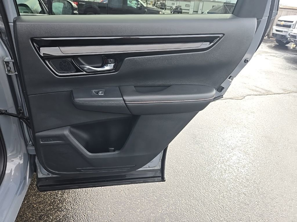 Used 2025 Honda CR-V Sport Touring image 31