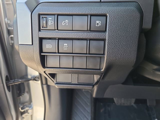 Used 2025 Toyota 4Runner SR5 AWD/4WD image 21
