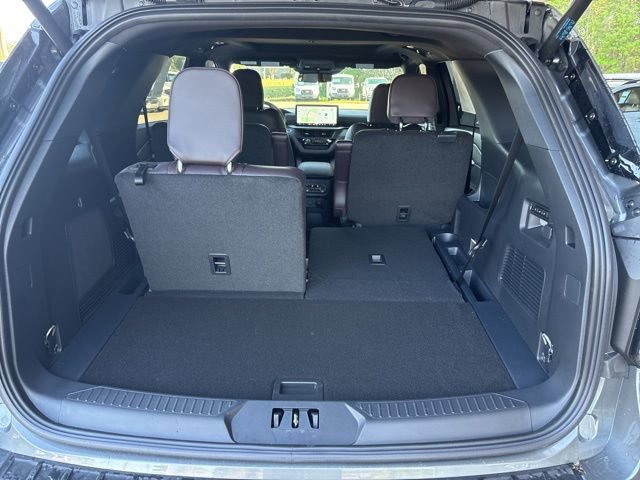 New 2026 Ford Explorer Platinum RWD image 9