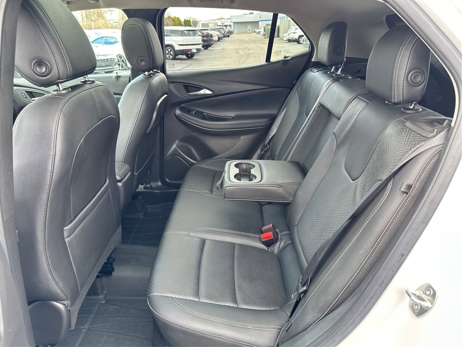 Certified 2022 Buick Encore GX Essence w/ Experience Buick Package AWD/4WD image 10