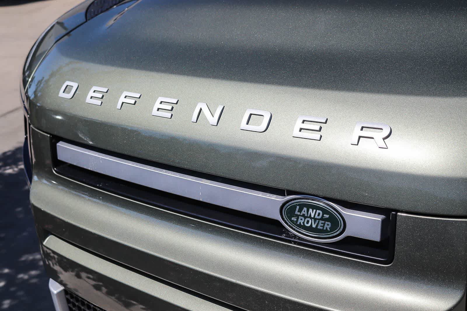 Used 2023 Land Rover Defender 110 S AWD/4WD image 10