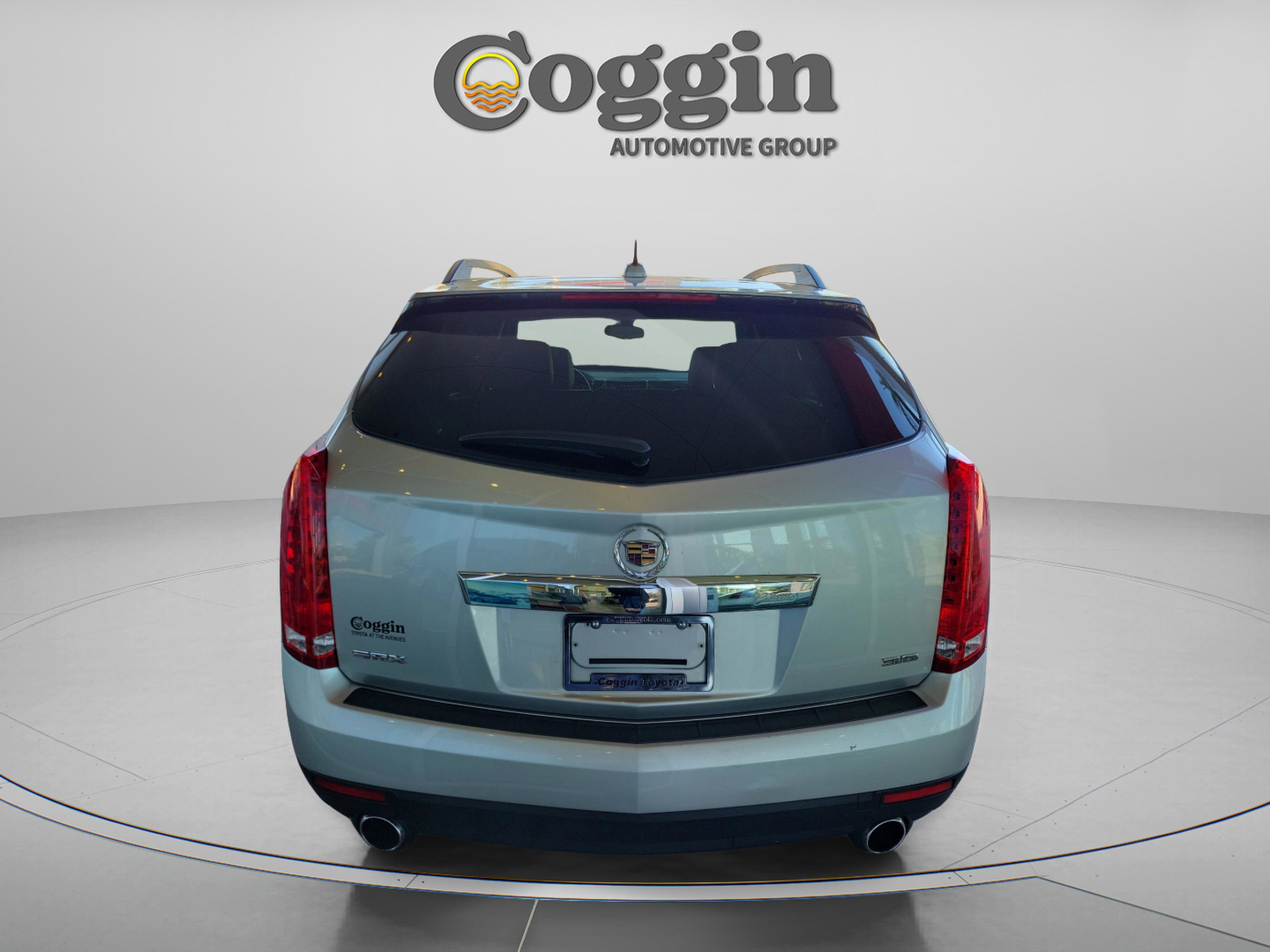 Used 2015 Cadillac SRX FWD image 3