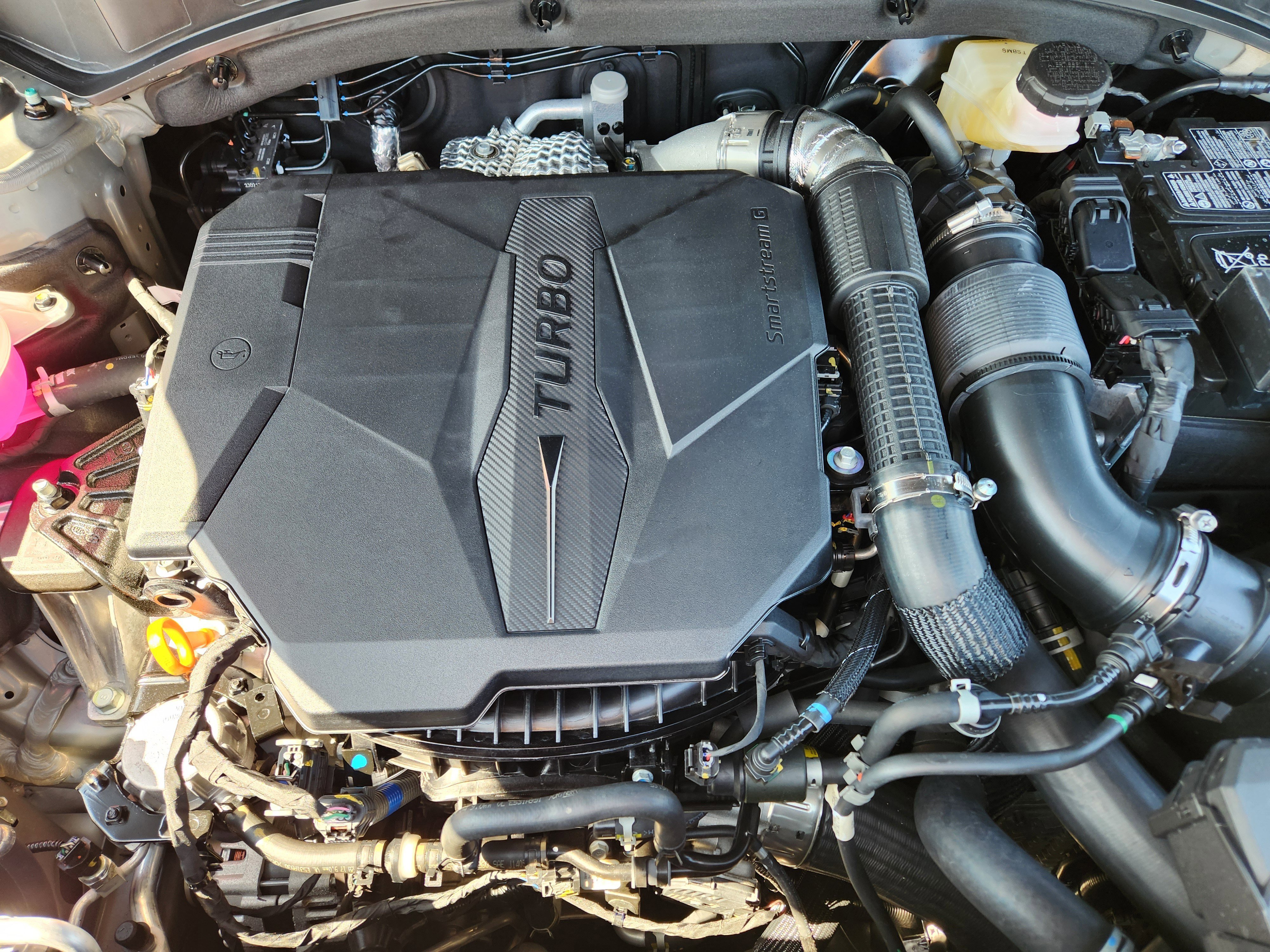 Used 2023 Hyundai Santa Fe Calligraphy image 9