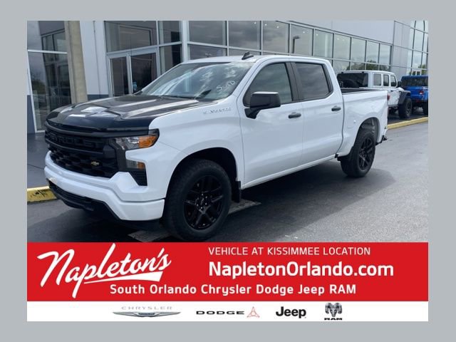 Used 2023 Chevrolet Silverado 1500 Custom image 1