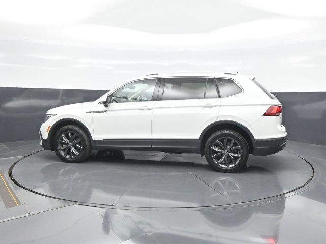 Used 2022 Volkswagen Tiguan SE AWD/4WD image 4