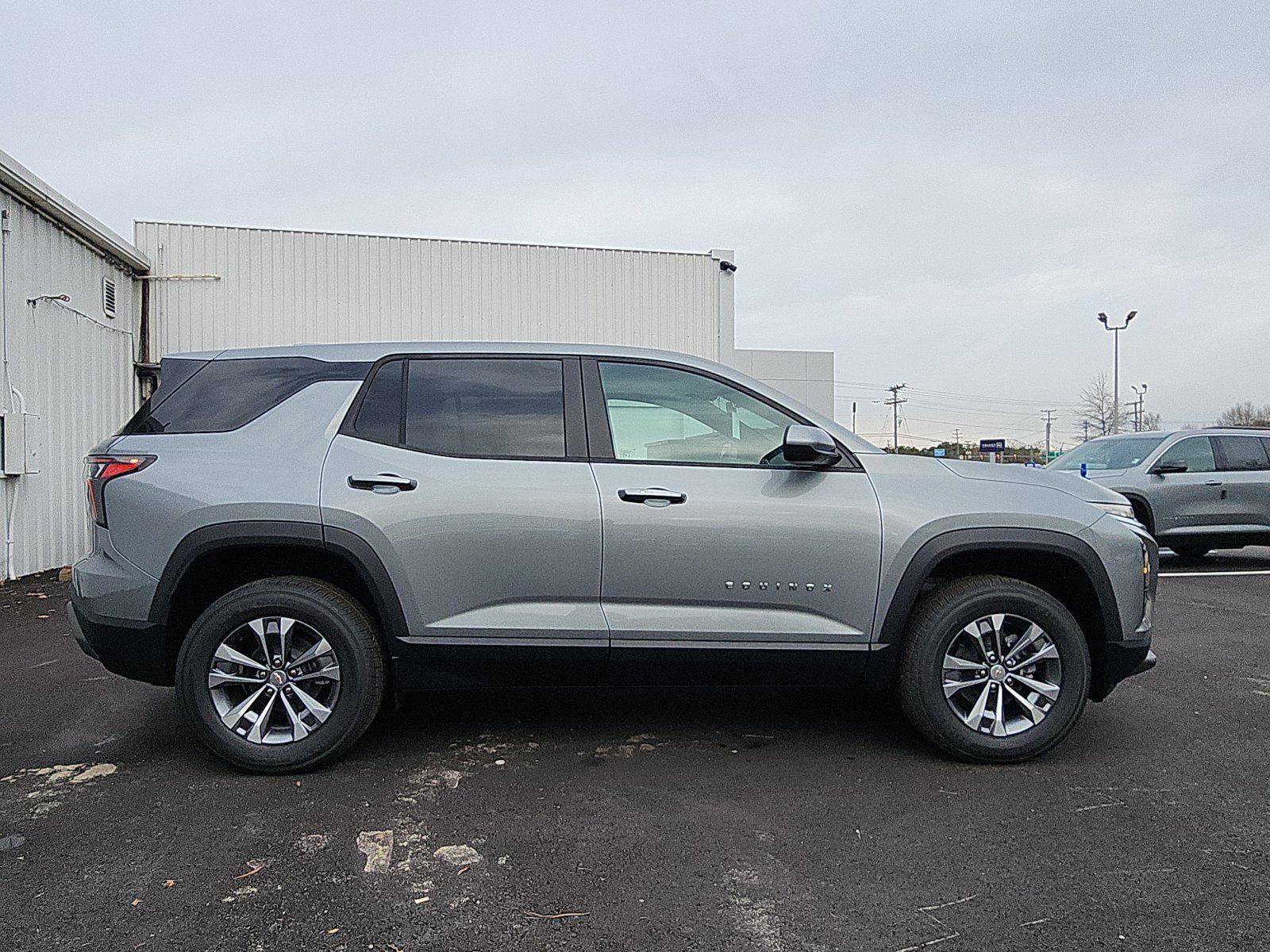 New 2026 Chevrolet Equinox LT w/ Convenience Package II image 6