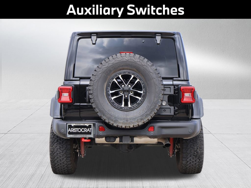Used 2025 Jeep Wrangler Unlimited Rubicon AWD/4WD image 37