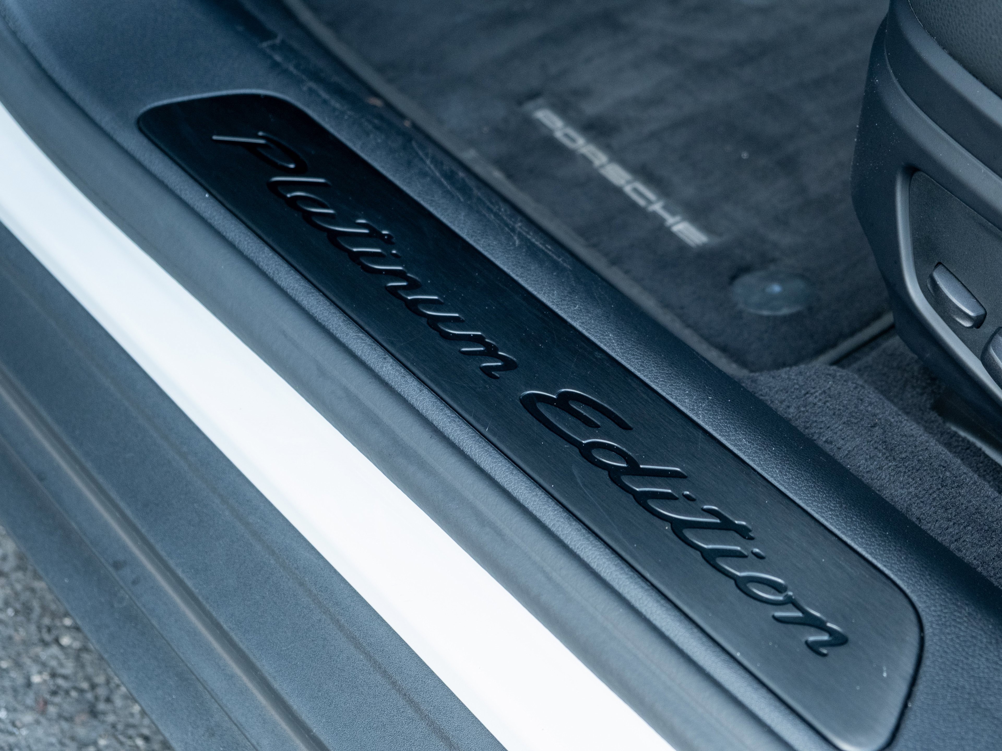 Certified 2023 Porsche Panamera 4 Platinum Edition image 19