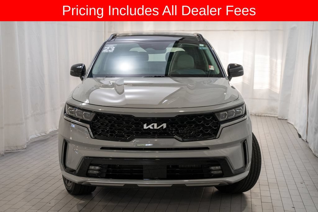 Certified 2023 Kia Sorento SX AWD/4WD image 2