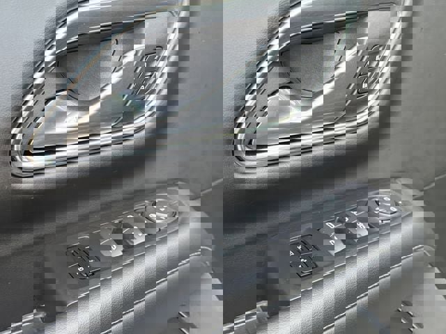 Used 2022 Chevrolet Suburban Z71 image 27