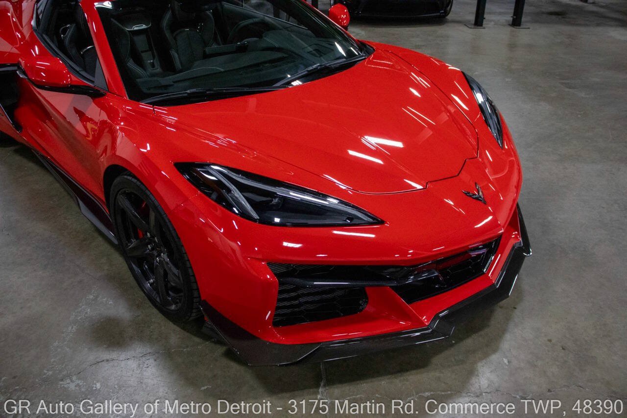 Used 2023 Chevrolet Corvette Z06 w/ Z07 Performance Package RWD image 14