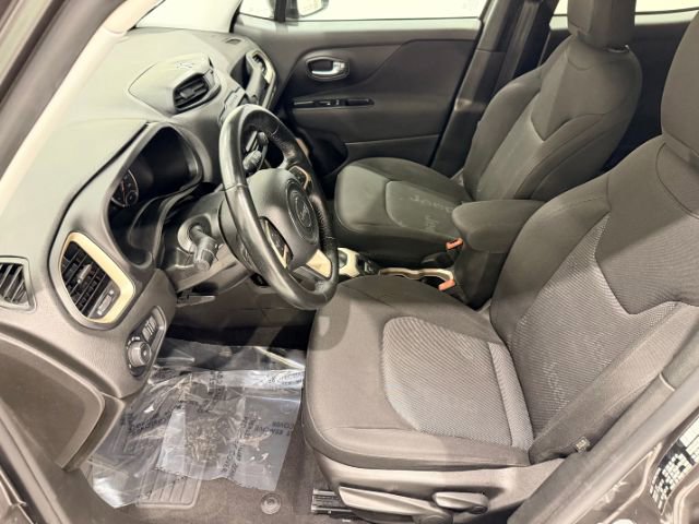 Used 2017 Jeep Renegade Latitude image 27