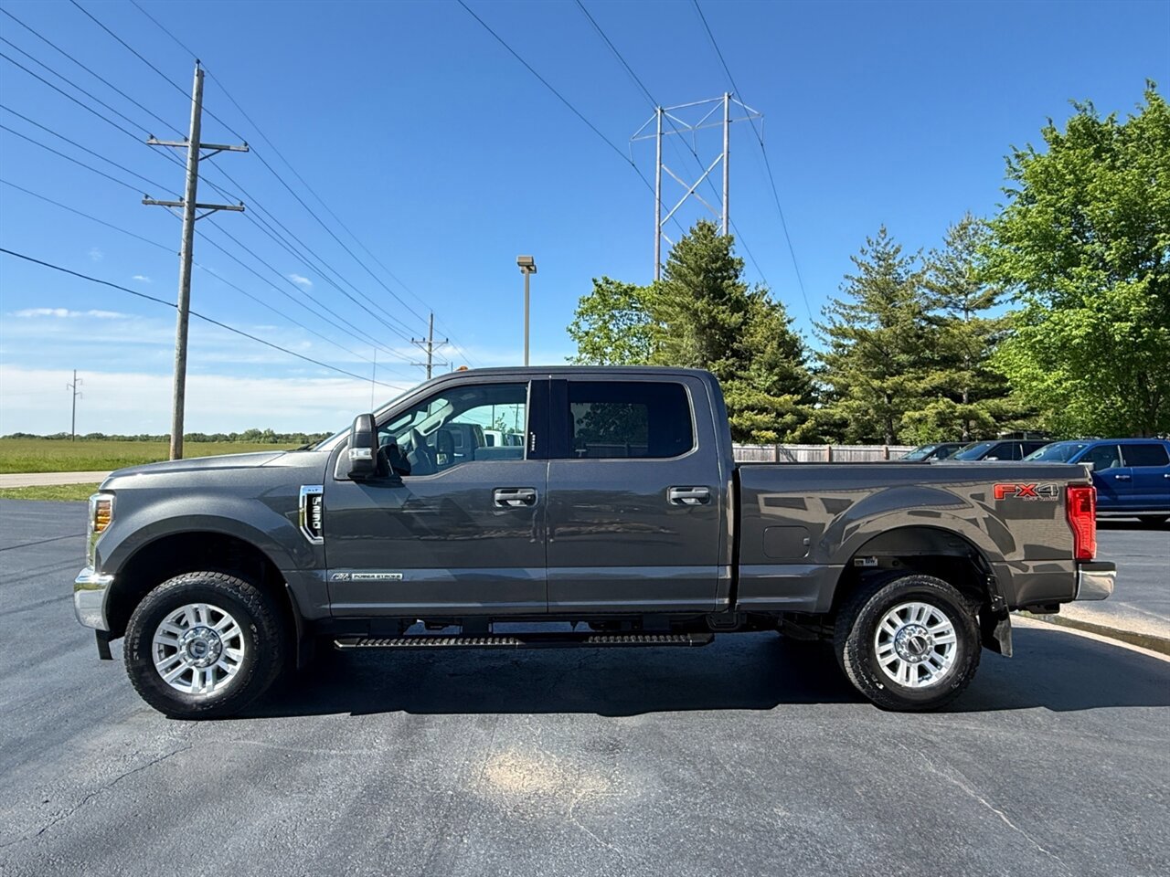 Used 2018 Ford F250 XLT w/ XLT Value Package AWD/4WD image 2