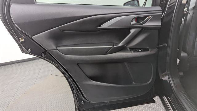 Used 2023 MAZDA CX-9 Touring image 16