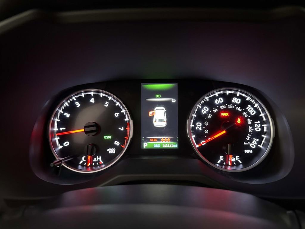Used 2022 Toyota RAV4 XLE image 37