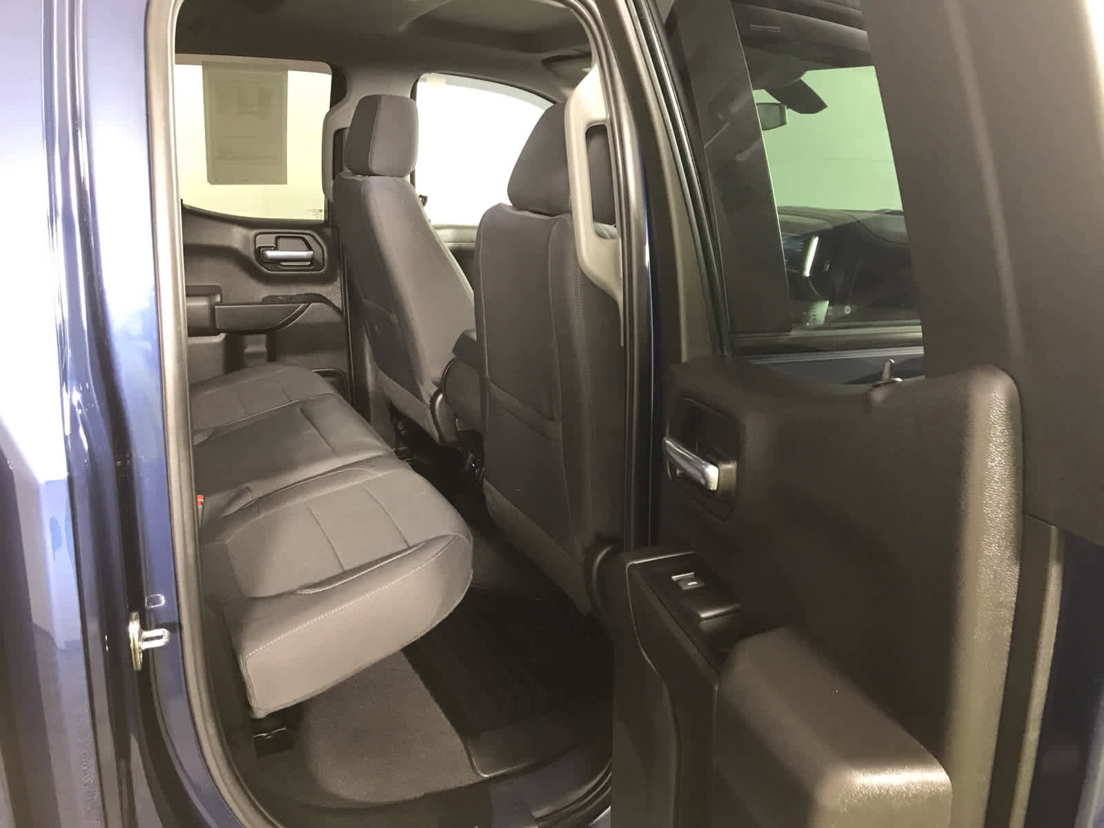 Used 2022 Chevrolet Silverado 1500 LT image 12