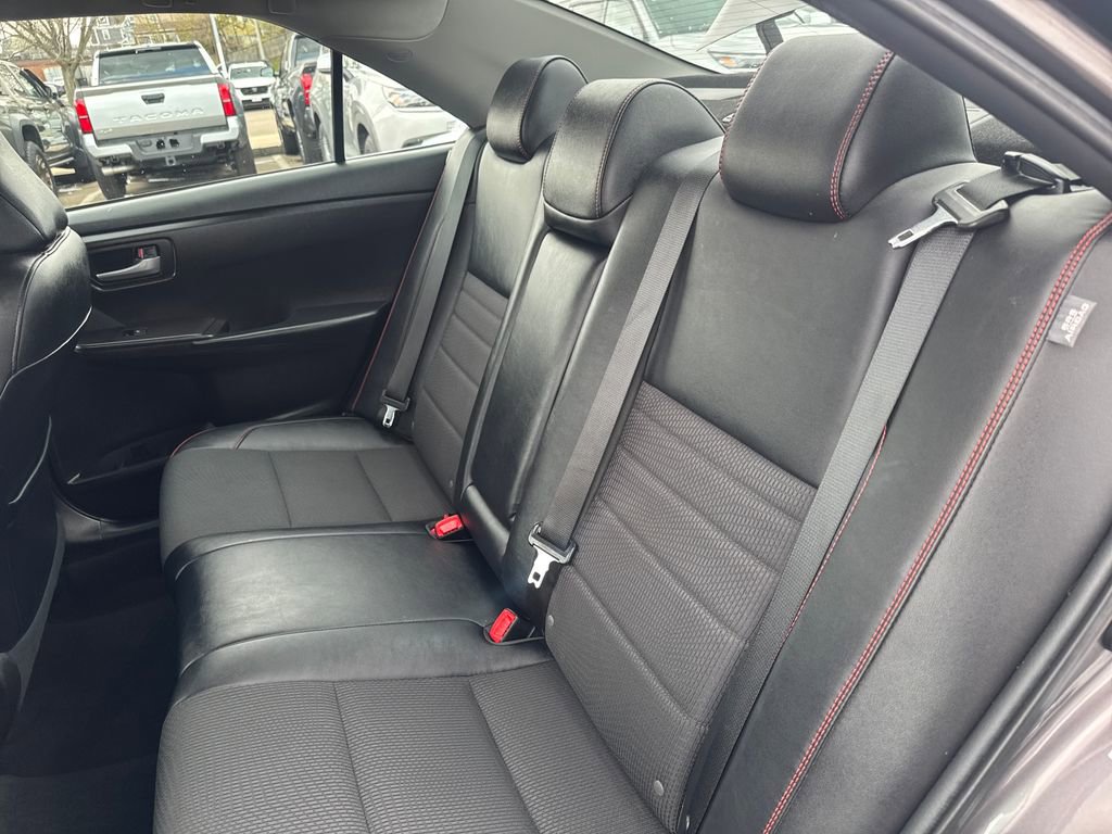 Used 2016 Toyota Camry SE w/ Protection Package (Q2) image 32