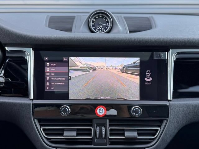 Certified 2026 Porsche Macan AWD/4WD image 30