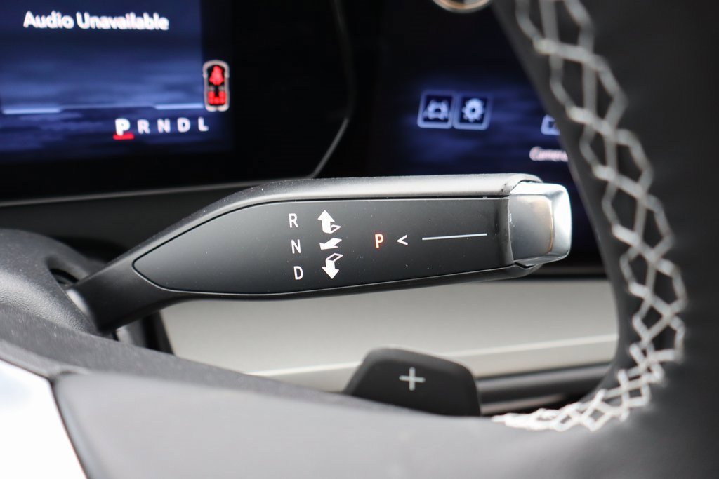 Used 2025 Chevrolet Traverse LT w/ Sun and Wheel Package image 8