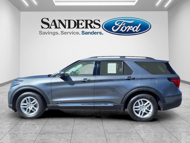 Used 2025 Ford Explorer Active w/ Active Comfort Package RWD image 5