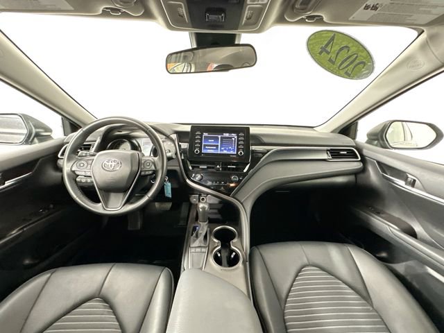 Used 2024 Toyota Camry SE FWD image 3