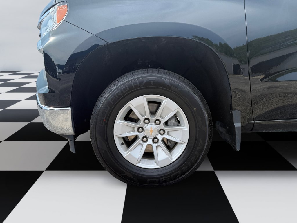Used 2025 Chevrolet Silverado 1500 LT RWD image 14