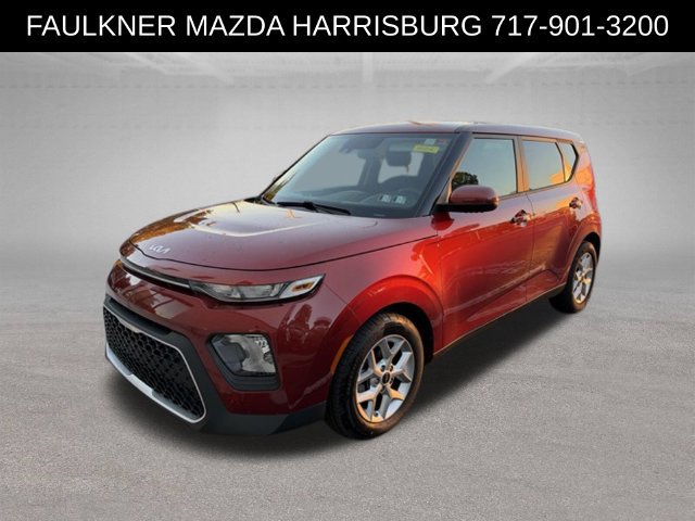 Used 2022 Kia Soul LX w/ Technology Package FWD image 1