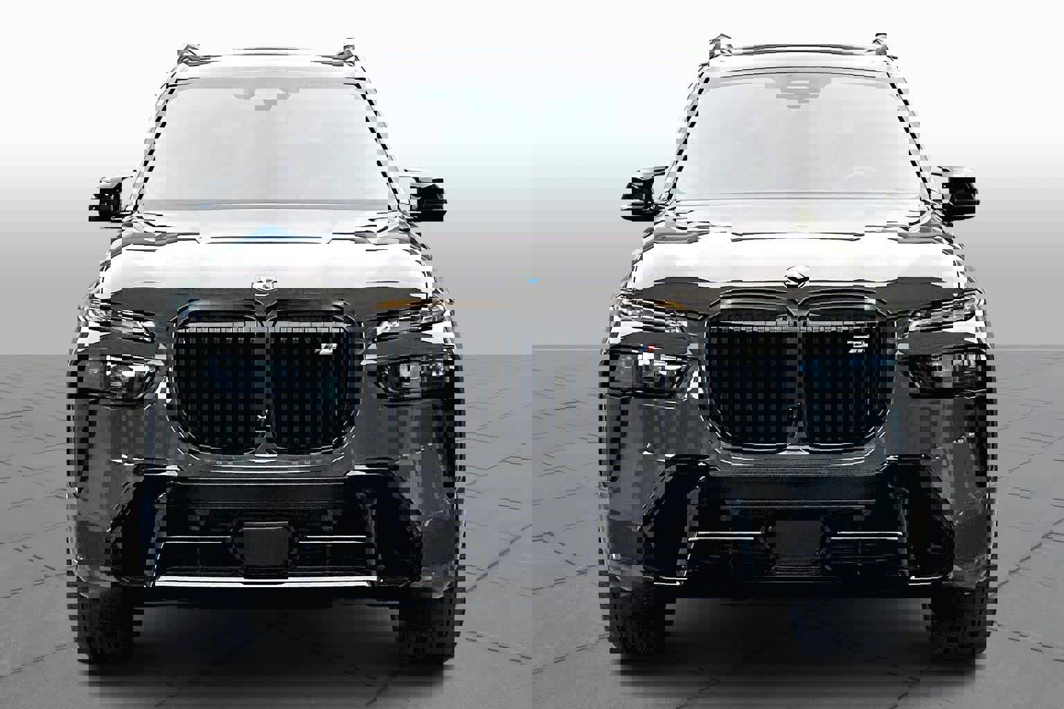 Used 2025 BMW X7 M60i image 4