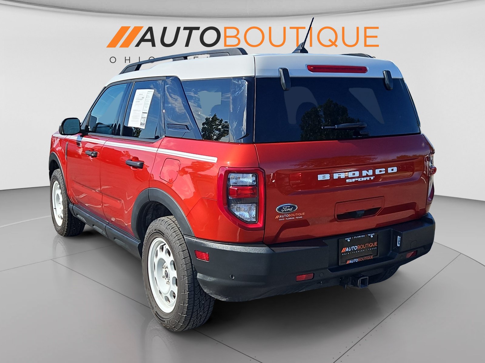 Used 2024 Ford Bronco Sport Heritage w/ Heritage Convenience Package AWD/4WD image 3