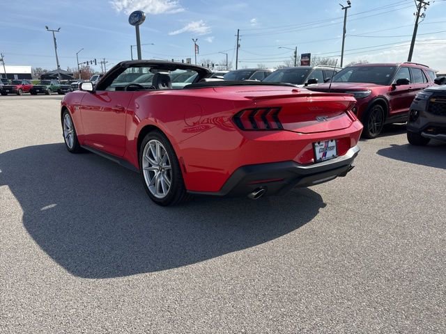 Used 2025 Ford Mustang GT Premium RWD image 3