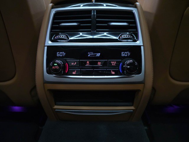 Used 2022 BMW 740i xDrive w/ Premium Package AWD/4WD image 19