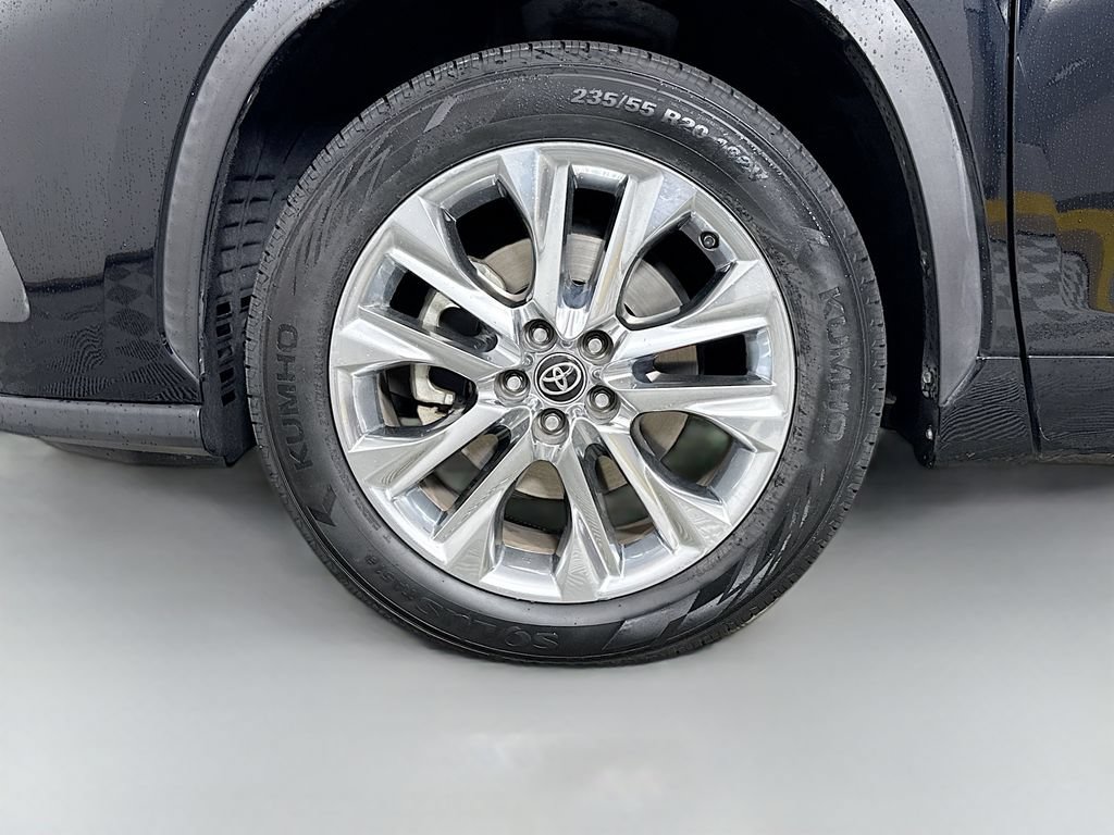 Used 2020 Toyota Highlander Limited FWD image 34