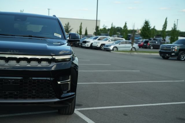 New 2026 Jeep Grand Wagoneer Summit AWD/4WD image 49