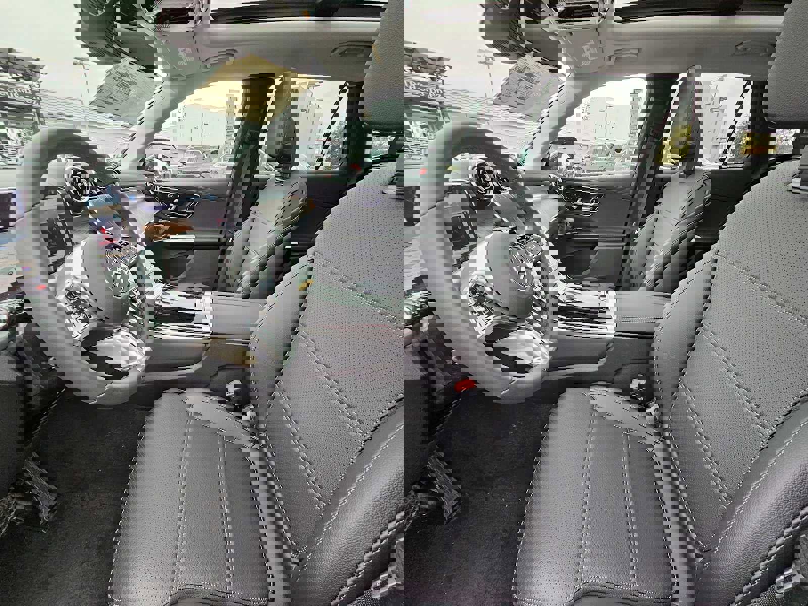 Used 2023 Mercedes-Benz GLC 300 4MATIC image 22