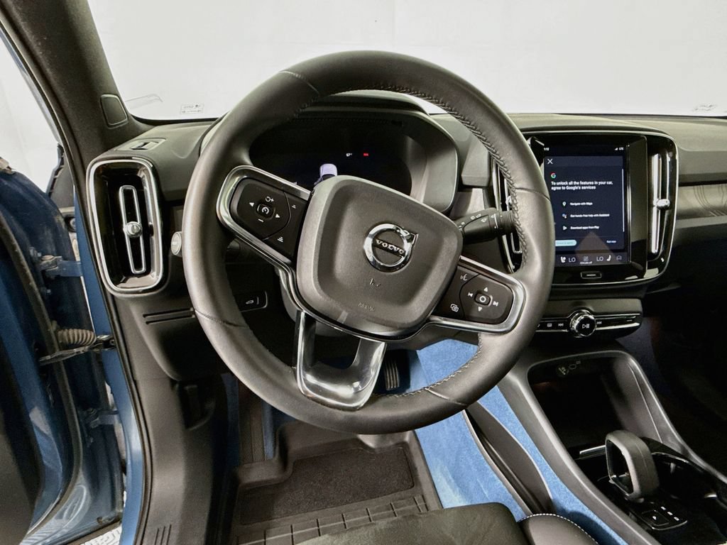 Used 2022 Volvo C40 P8 Recharge Ultimate AWD/4WD image 12